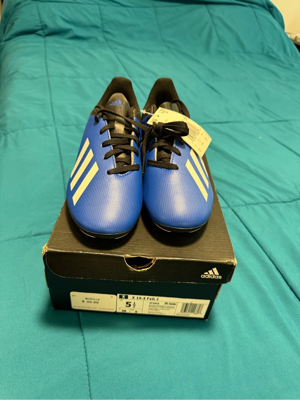 Boys adidas soccer cleats 5 1/2